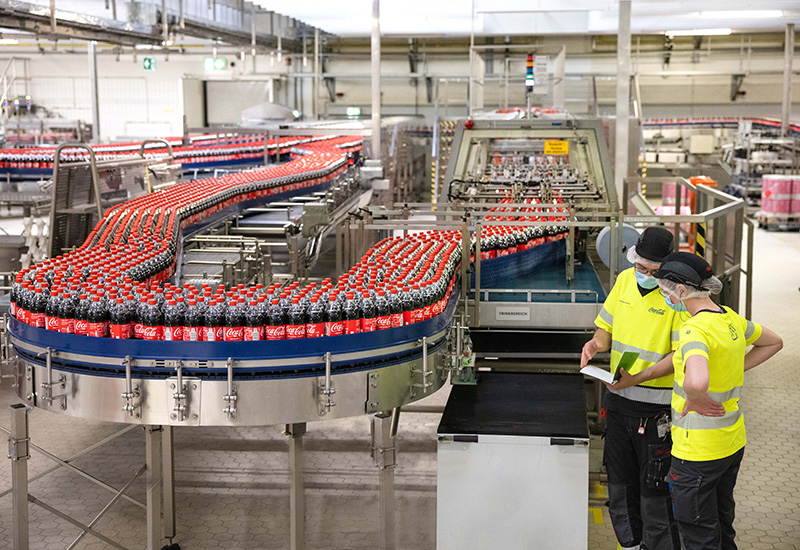 Coca-Cola pfeift mit Einführung von Mini-Dosen auf den Umweltschutz - das  wird scharf kritisiert